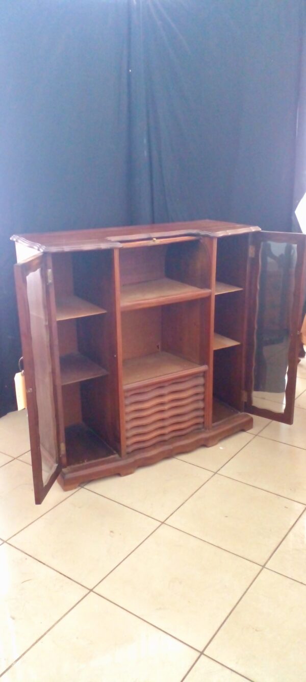 Radio Cabinet - Image 2